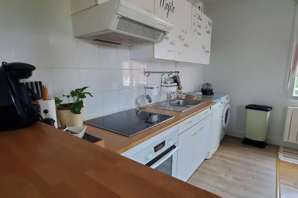 Simplicite Et Calme En Appartement A Issoire Apartment